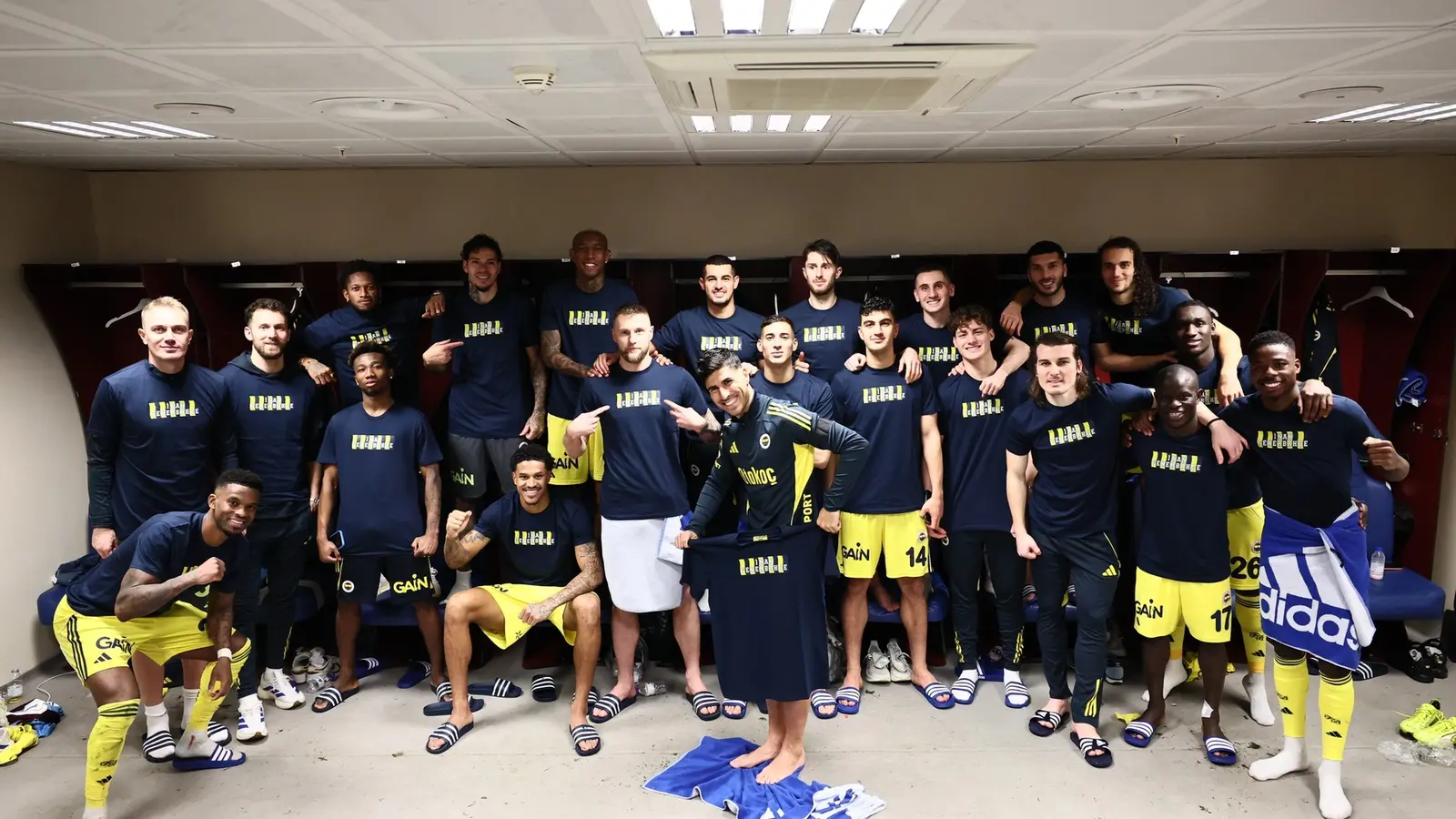 Pariuri speciale Fenerbahce - Nottingham Forest - Top 3 recomandări pentru duelul de la Istanbul