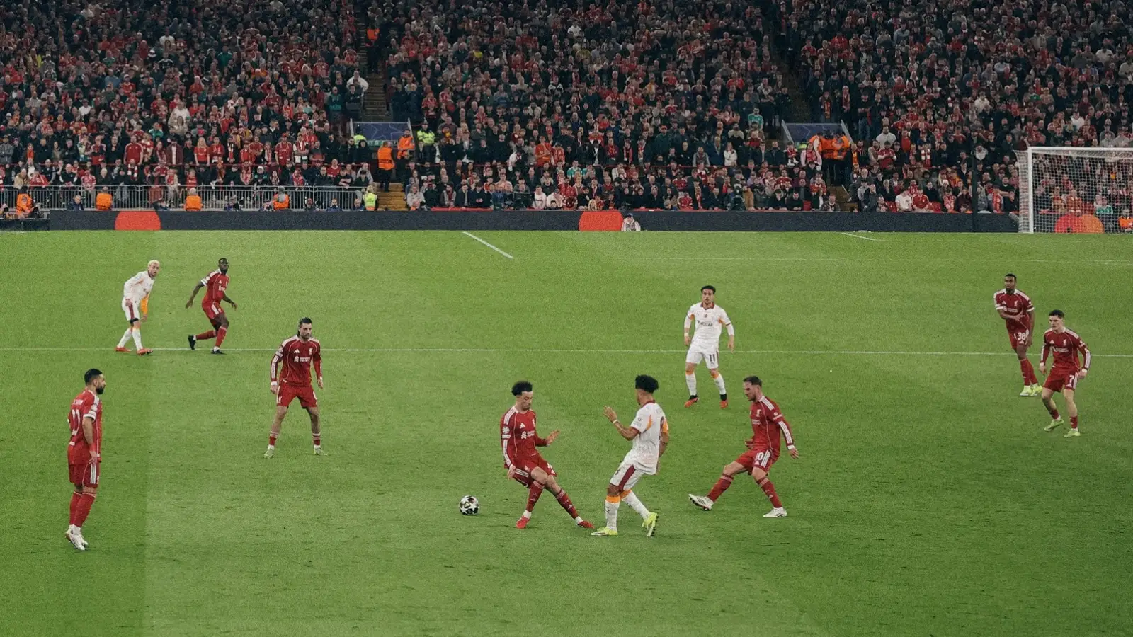 Cele mai ciudate reguli din fotbal pe care nu le știai și cum afectează acestea pariurile