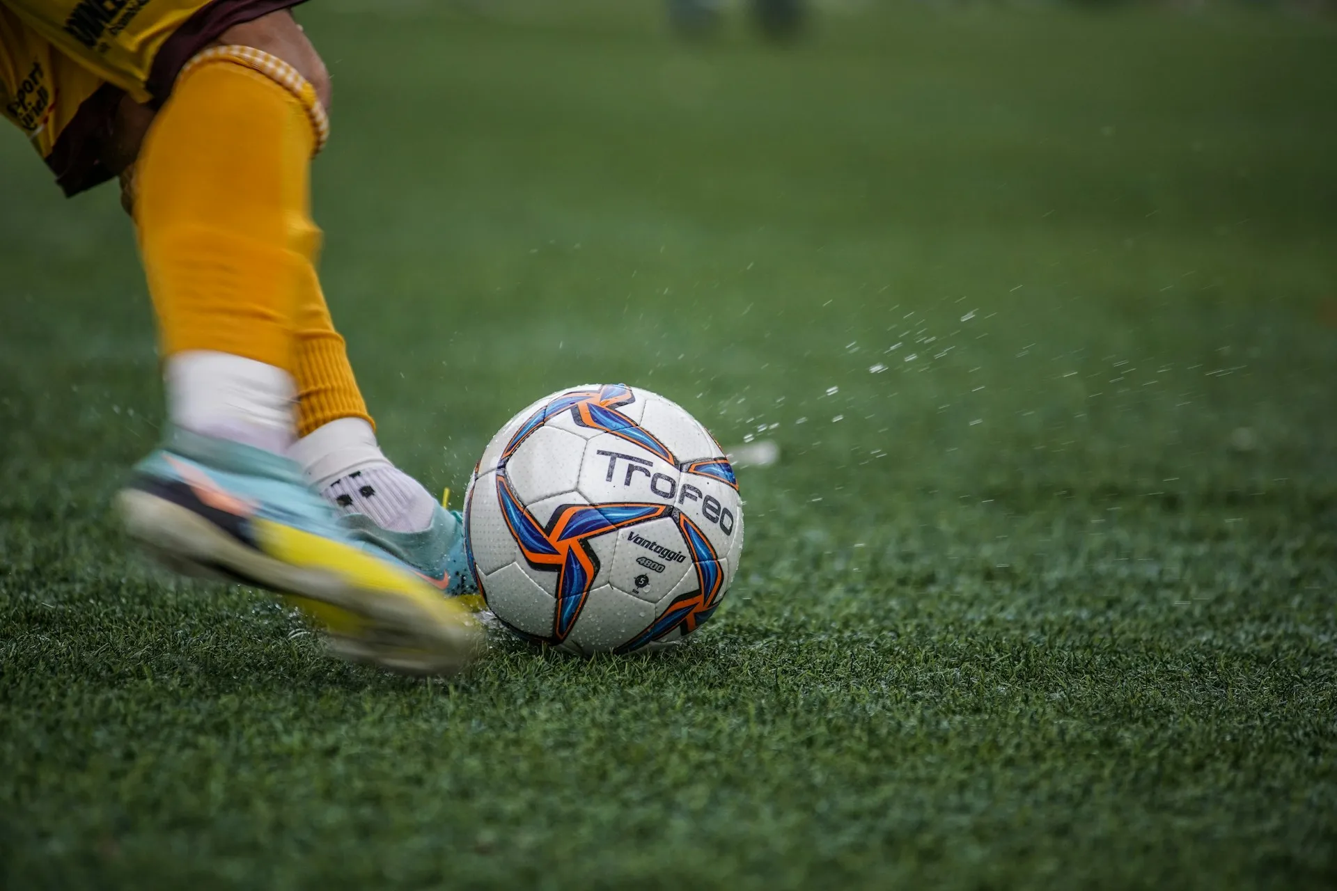 Cele mai mari transferuri din istoria fotbalului românesc