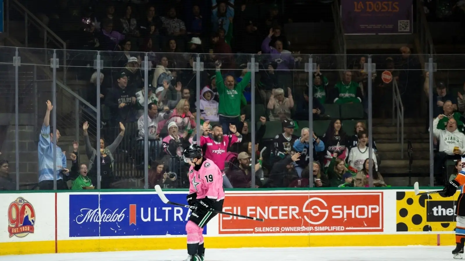 Chicago Wolves vs Texas Stars - Ponturi Hochei - 08.03.2026