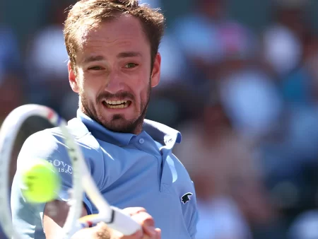 Cine transmite Carlos Alcaraz vs Daniil Medvedev la TV pe 15 martie, începând cu ora 00:30, în semifinalele masculine de la Indian Wells?
