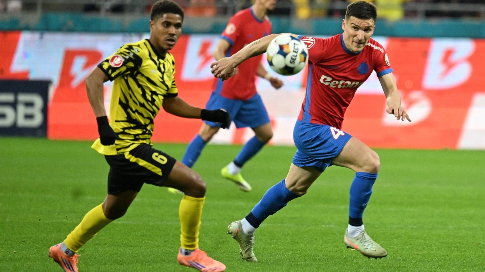 FCSB - Metaloglobus Campioana nu a reușit să învingă ultima clasată