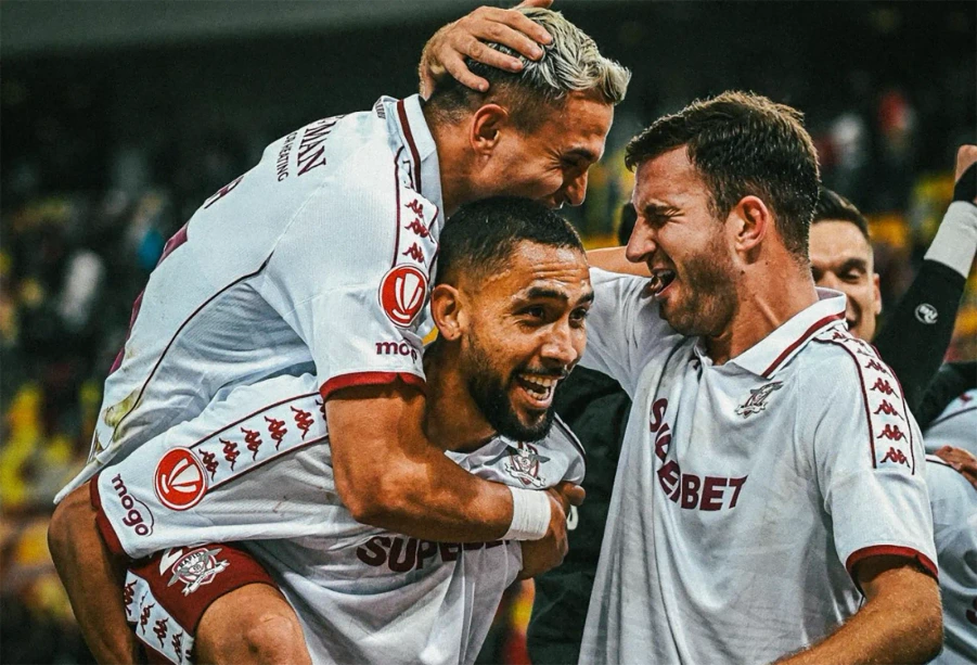 Cota 2 la Superbet 14.03: pariuri speciale tari în derby-ul Rapid - Dinamo