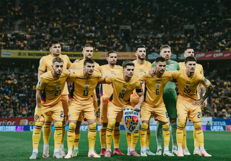 Lotul României pentru barajul cu Turcia, anunțat de selecționerul Mircea Lucescu