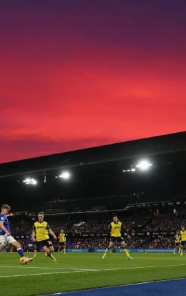 Biletul zilei fotbal 14.04.2026 – Disputele din Championship formează un combo în cotă 3,14