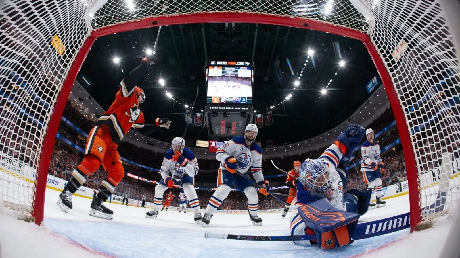 Biletul zilei hochei 01.05.2026 - Disputele din NHL formează un combo în cotă 3,67