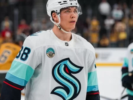 Biletul zilei hochei 17 Aprilie 2026 – Două dispute din NHL pentru un combo în cotă 2,87