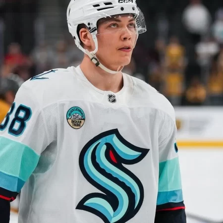 Biletul zilei hochei 17 Aprilie 2026 – Două dispute din NHL pentru un combo în cotă 2,87