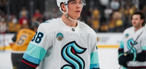 Biletul zilei hochei 17 Aprilie 2026 – Două dispute din NHL pentru un combo în cotă 2,87