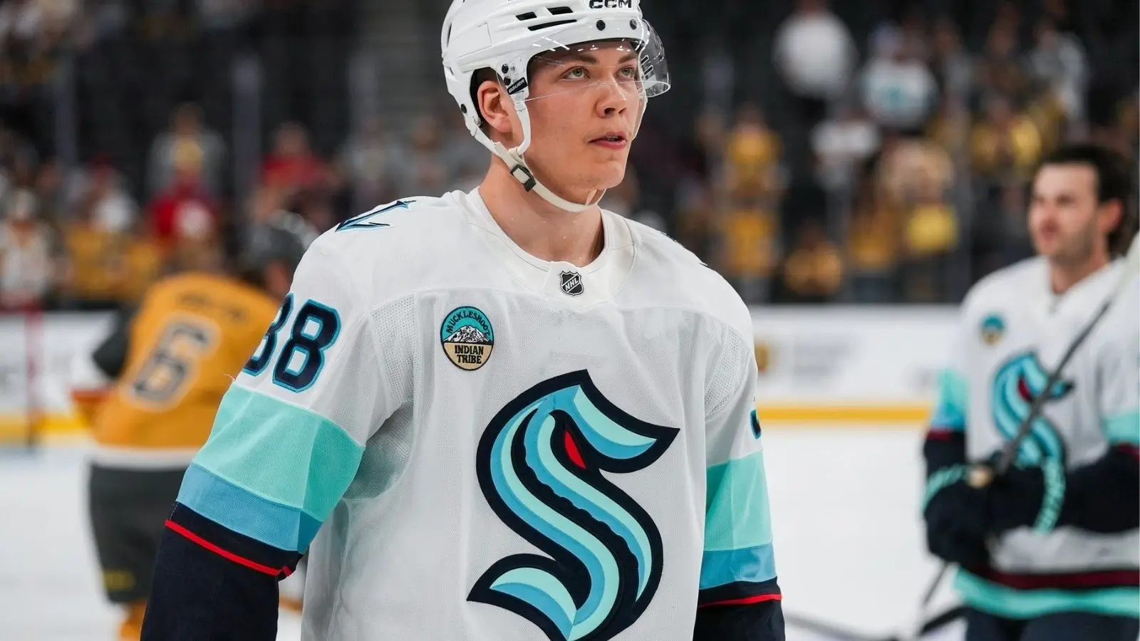 Biletul zilei hochei 17 Aprilie 2026 - Două dispute din NHL pentru un combo în cotă 2,87