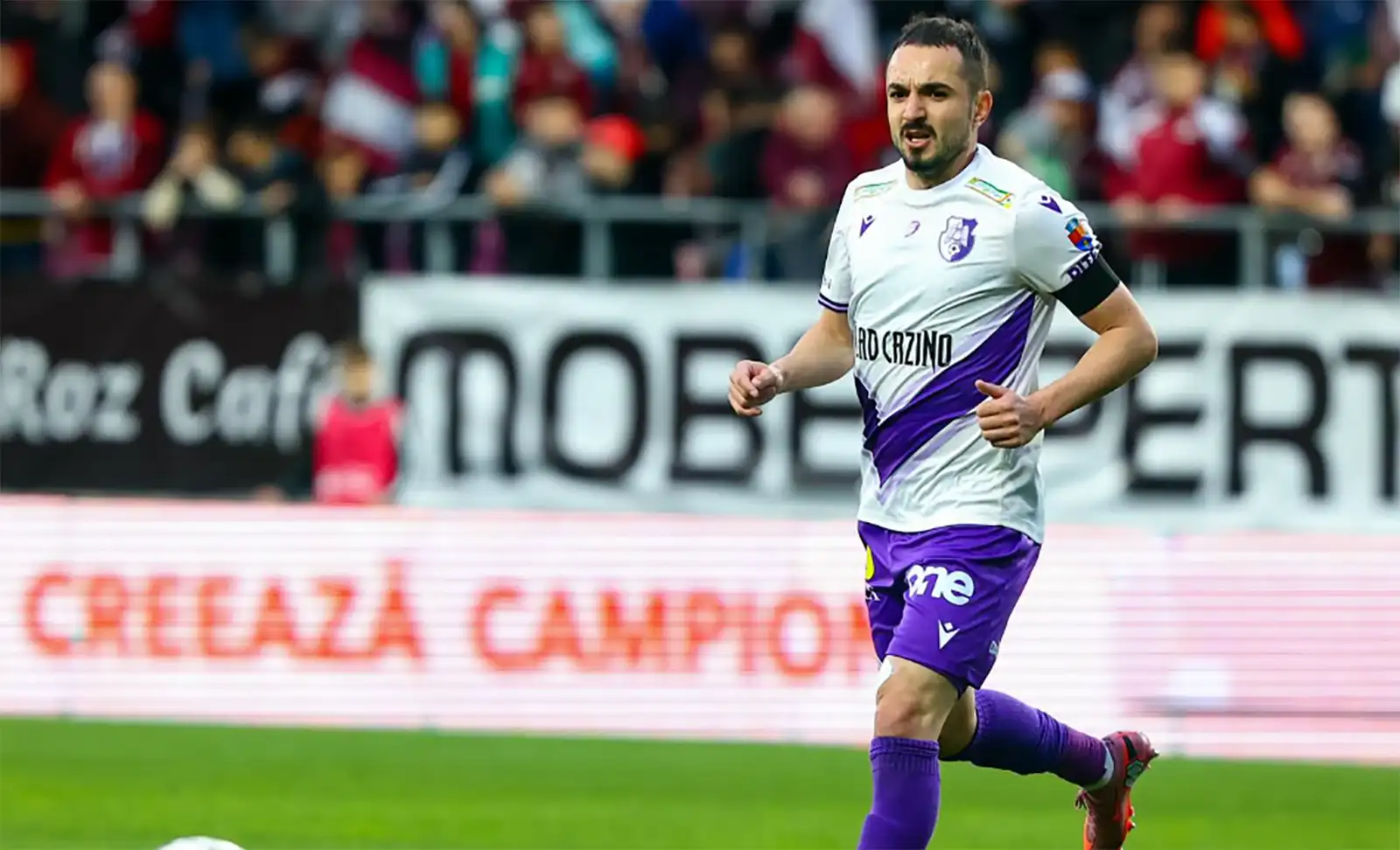 Cine transmite FC Argeș vs U Cluj la TV pe 21 aprilie, în semifinalele Cupei României?