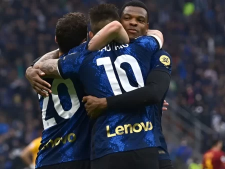 Cine transmite Inter Milan vs AS Roma la TV, de la 21:45, în etapa 31 din Serie A?