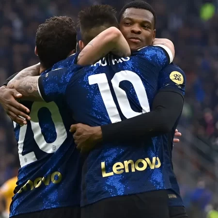 Cine transmite Inter Milan vs AS Roma la TV, de la 21:45, în etapa 31 din Serie A?