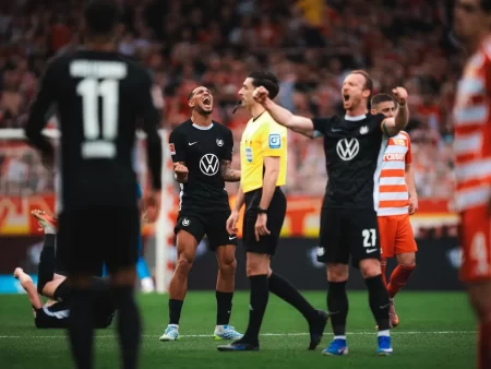 Biletul zilei din fotbal la Maxbet 25.04.2026 – Numărăm cornerele și cartonașele pentru o cotă de 7.25