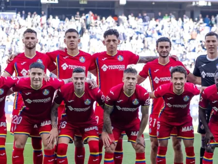 Biletul zilei din fotbal la Winbet 13.04.2026 – Golurile și cartonașele ne pot înverzi o cotă de 4.36