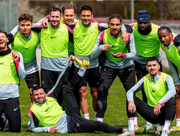 CFR Cluj vs Dinamo – Ponturi Pariuri Play-Off Superliga – 12 aprilie 2026