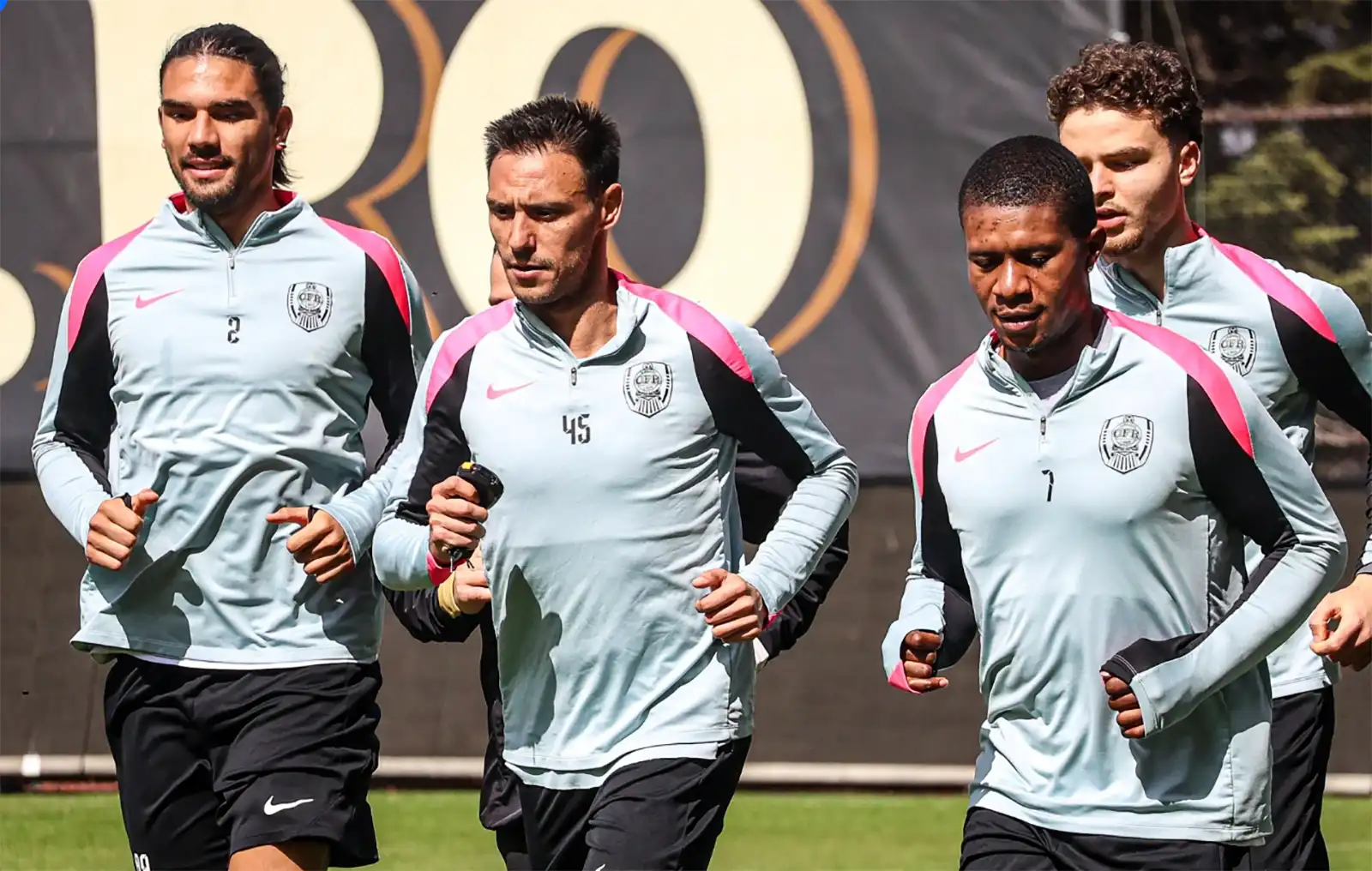 Cine transmite CFR Cluj - Dinamo la TV pe 12 aprilie, în play-off-ul Ligii 1?