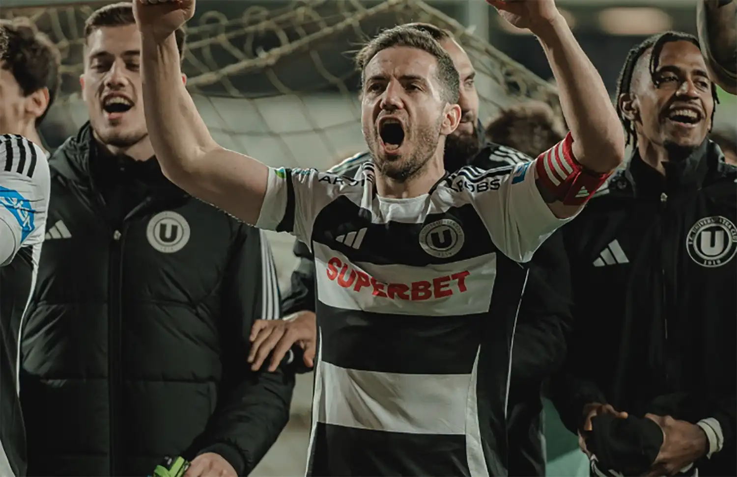 Cine transmite Dinamo - U Cluj la TV pe 18 aprilie, în play-off-ul Superligii?