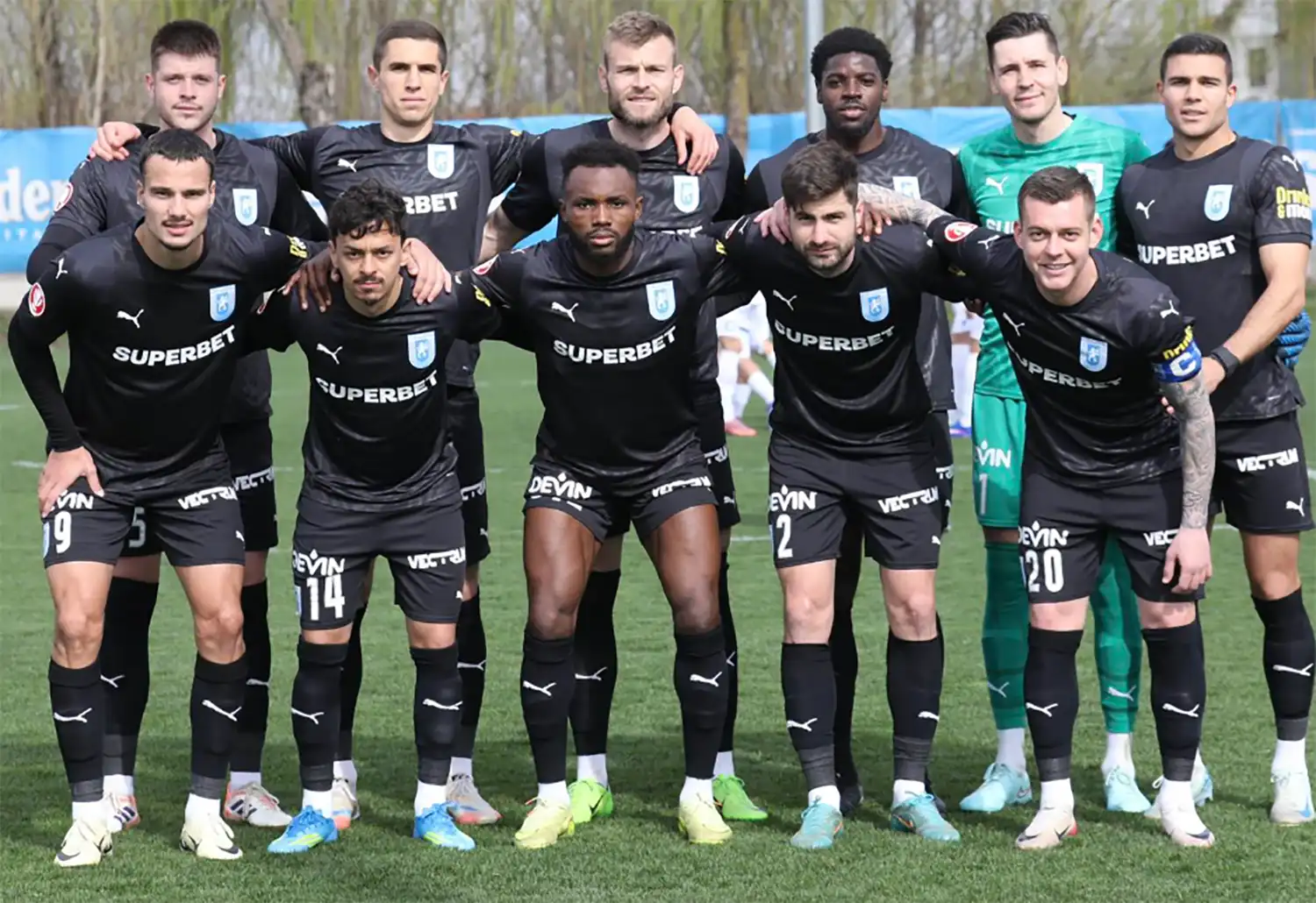 Cine transmite Universitatea Craiova - CFR Cluj la TV pe 6 aprilie, de la ora 20:30?