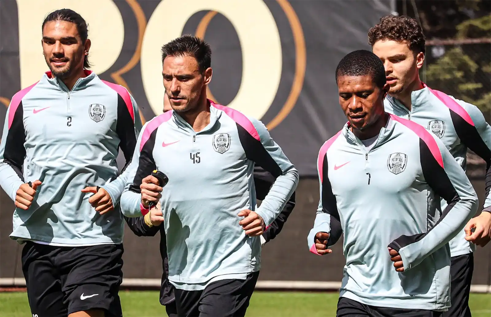 Cota 2 în derby-ul Craiova - CFR - Pariu Special la Superbet bazat pe portari