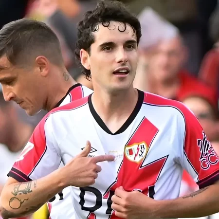 Cine transmite Crystal Palace vs Rayo Vallecano la TV, de la 22:00, în finala Conference League?