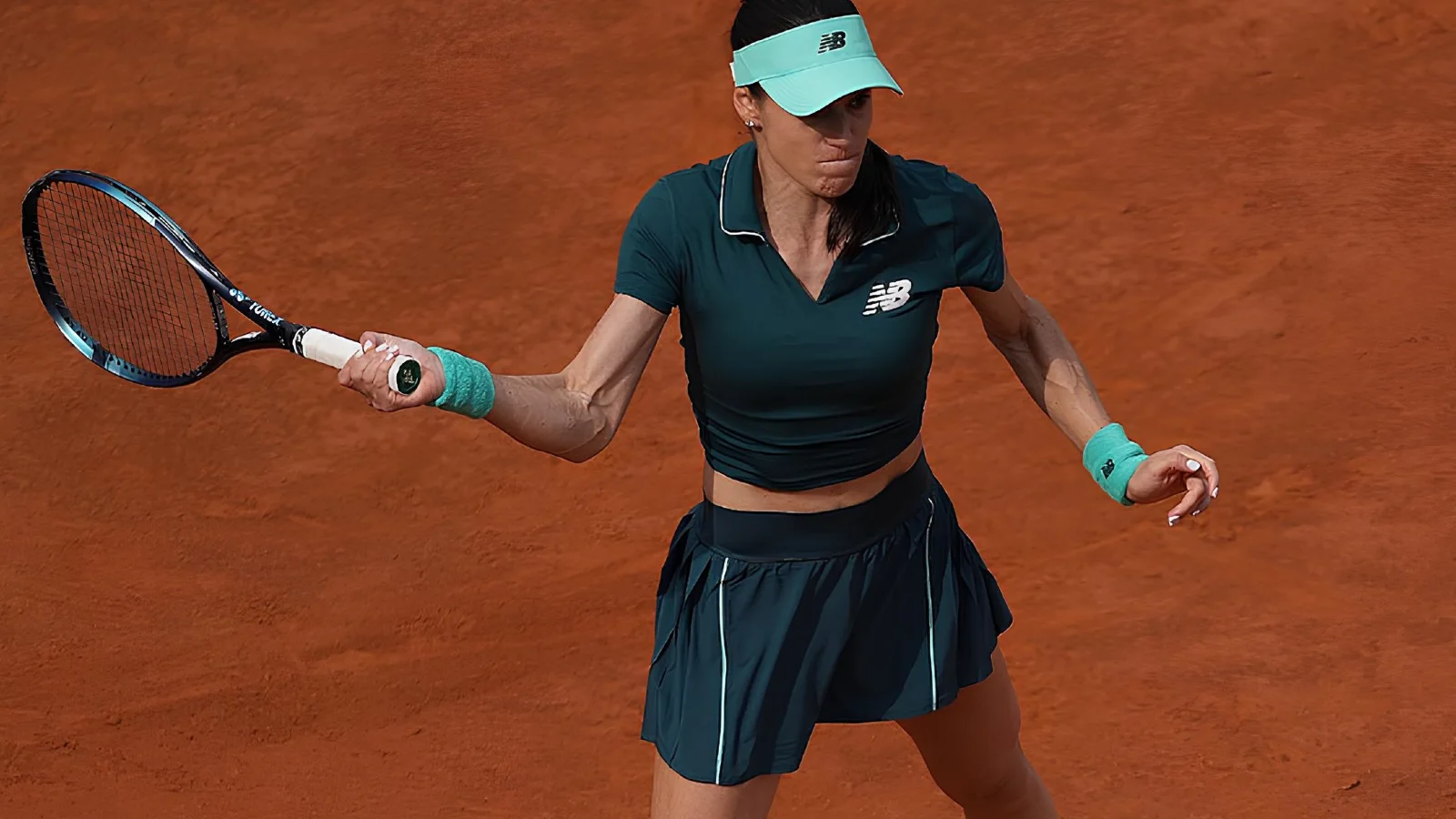 Cine transmite Sorana Cîrstea vs Jelena Ostapenko la TV pe 12 mai, în sferturile turneului de la Roma?