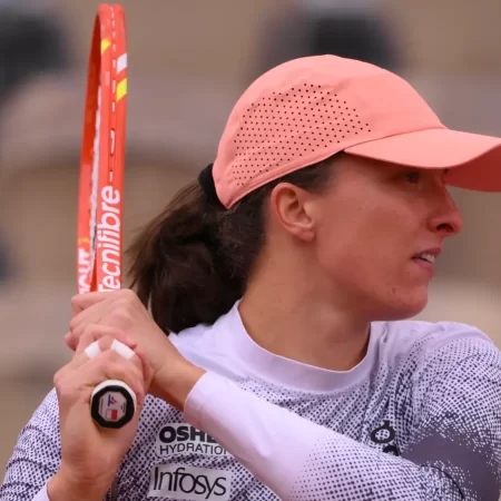 Emerson Jones vs Iga Swiatek – Ponturi Pariuri WTA Roland Garros 25 mai 2026