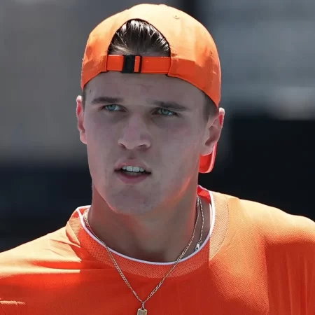 Jakub Mensik vs Jan-Lennard Struff – Ponturi Pariuri ATP Hamburg Open 18 mai 2026
