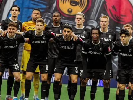 Cine transmite Freiburg vs Aston Villa la TV, pe 20 mai 2026, de la ora 22:00, în finala Europa League?