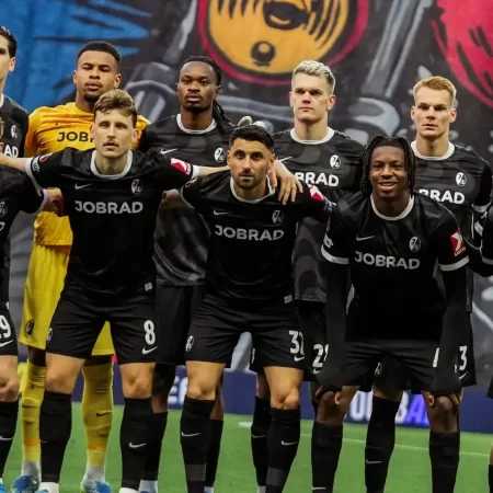 Cine transmite Freiburg vs Aston Villa la TV, pe 20 mai 2026, de la ora 22:00, în finala Europa League?