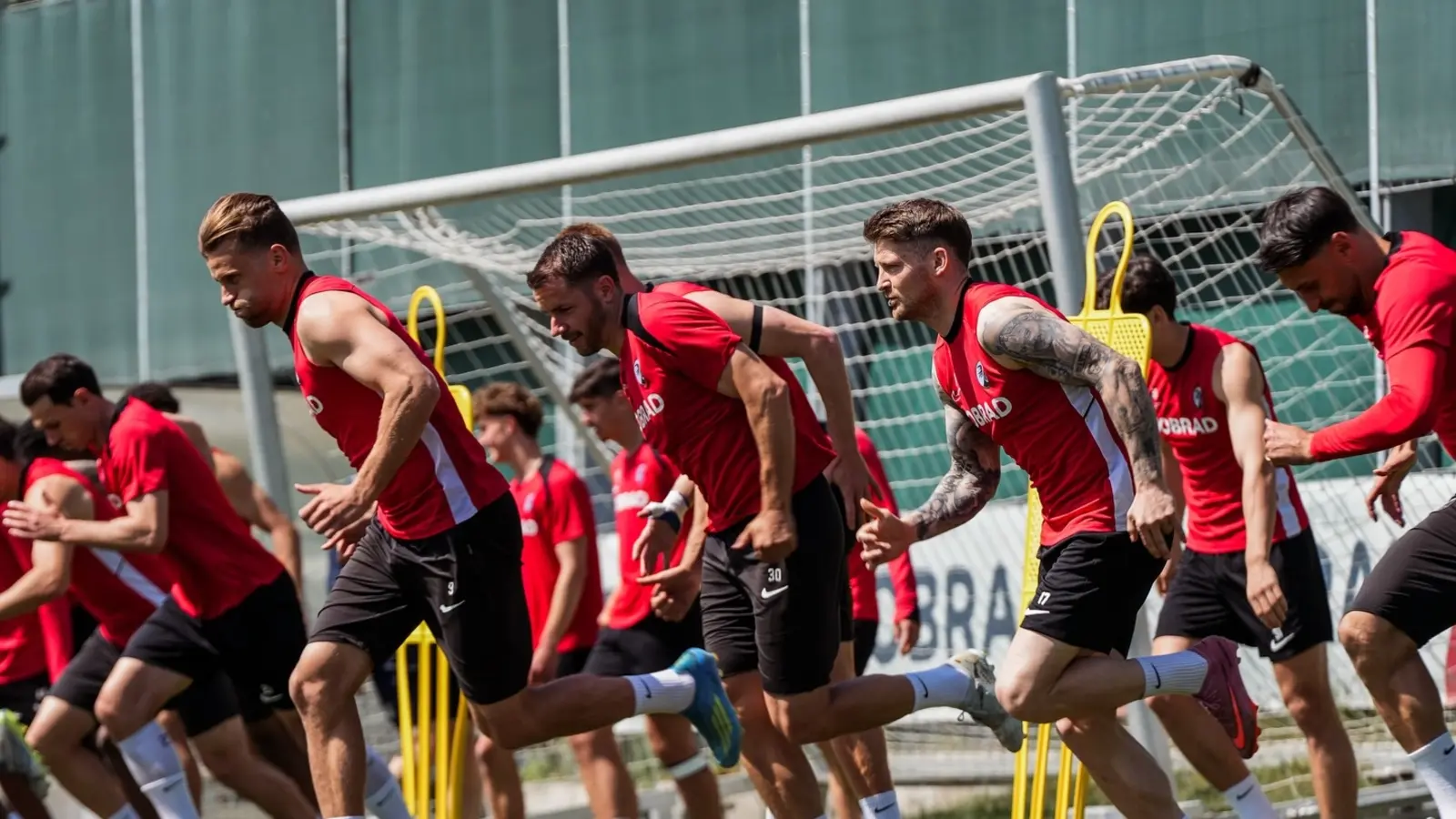 Trei Pariuri Speciale Freiburg - Aston Villa ce ne pot dubla investiția în finala Europa League