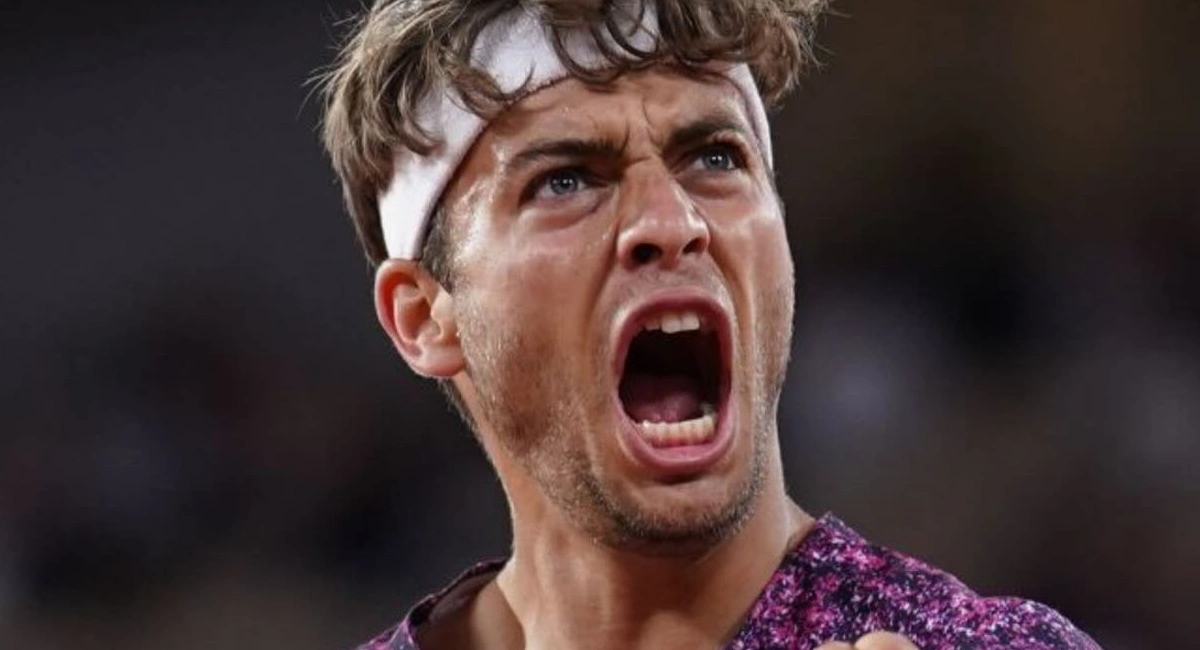 Cine transmite Matteo Arnaldi vs Flavio Cobolli la TV pe 5 iunie, în a doua semifinală masculină de la Roland Garros?