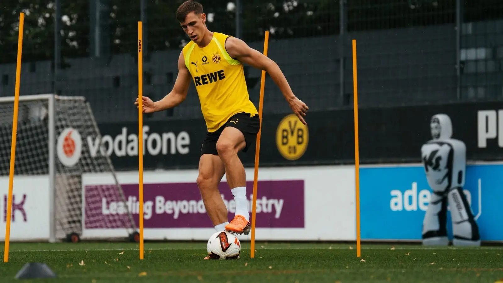 Borussia Dortmund vs Villarreal, Ponturi Pariuri Champions League, 8 septembrie 2026